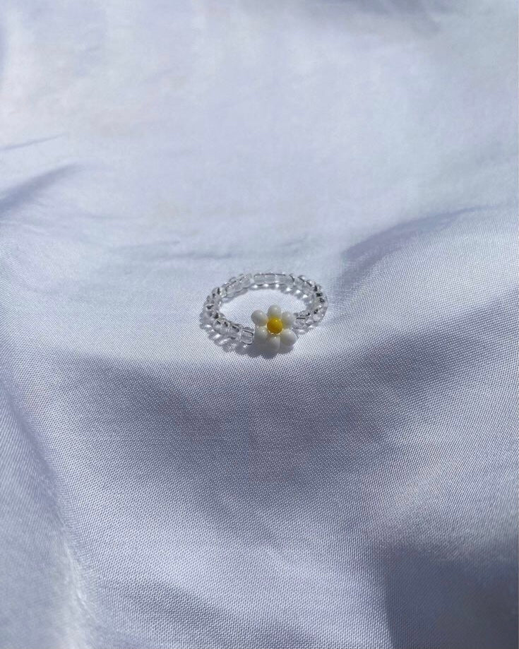 Isla 🌊🍃🌤️ — Eye-lah — ‘Calm waters’