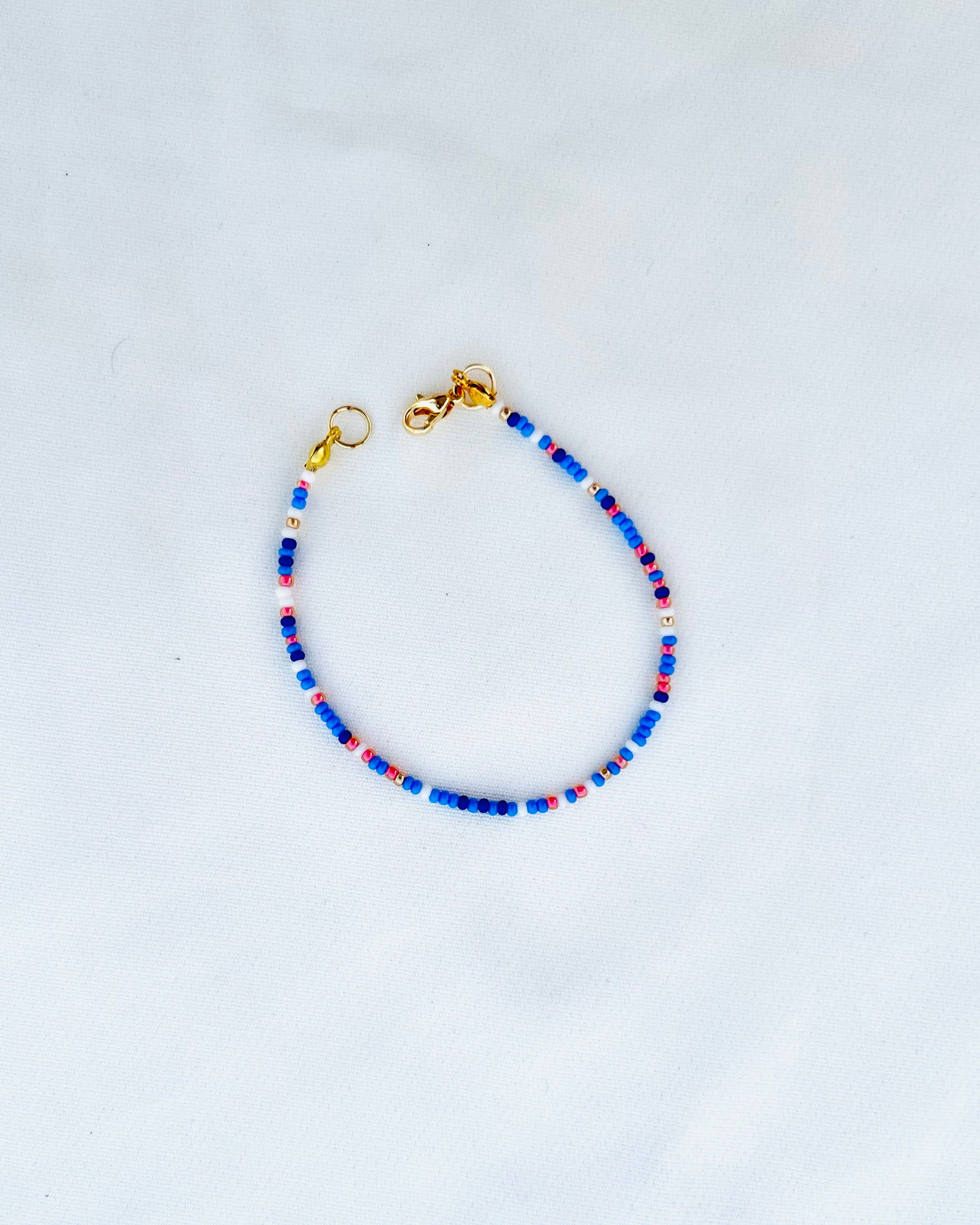 Lost in tides 🌊🫧💙